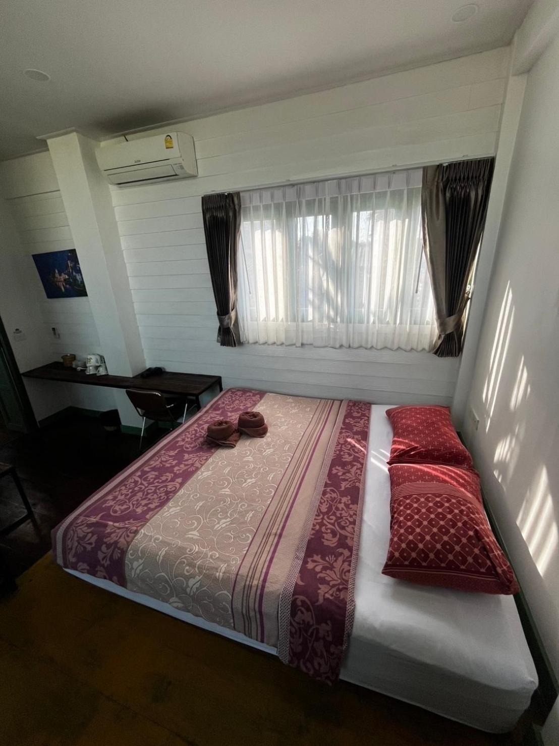 Goodmorning By Tamarind Hostel Phra Nakhon Si Ayutthaya Exterior foto