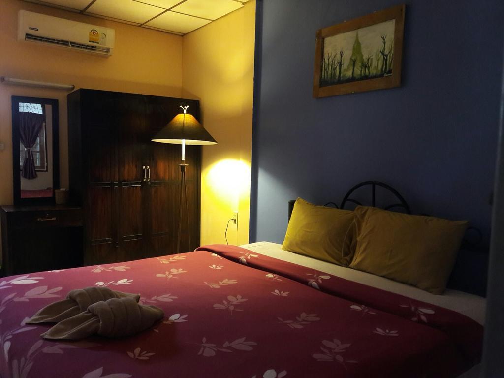 Goodmorning By Tamarind Hostel Phra Nakhon Si Ayutthaya Exterior foto