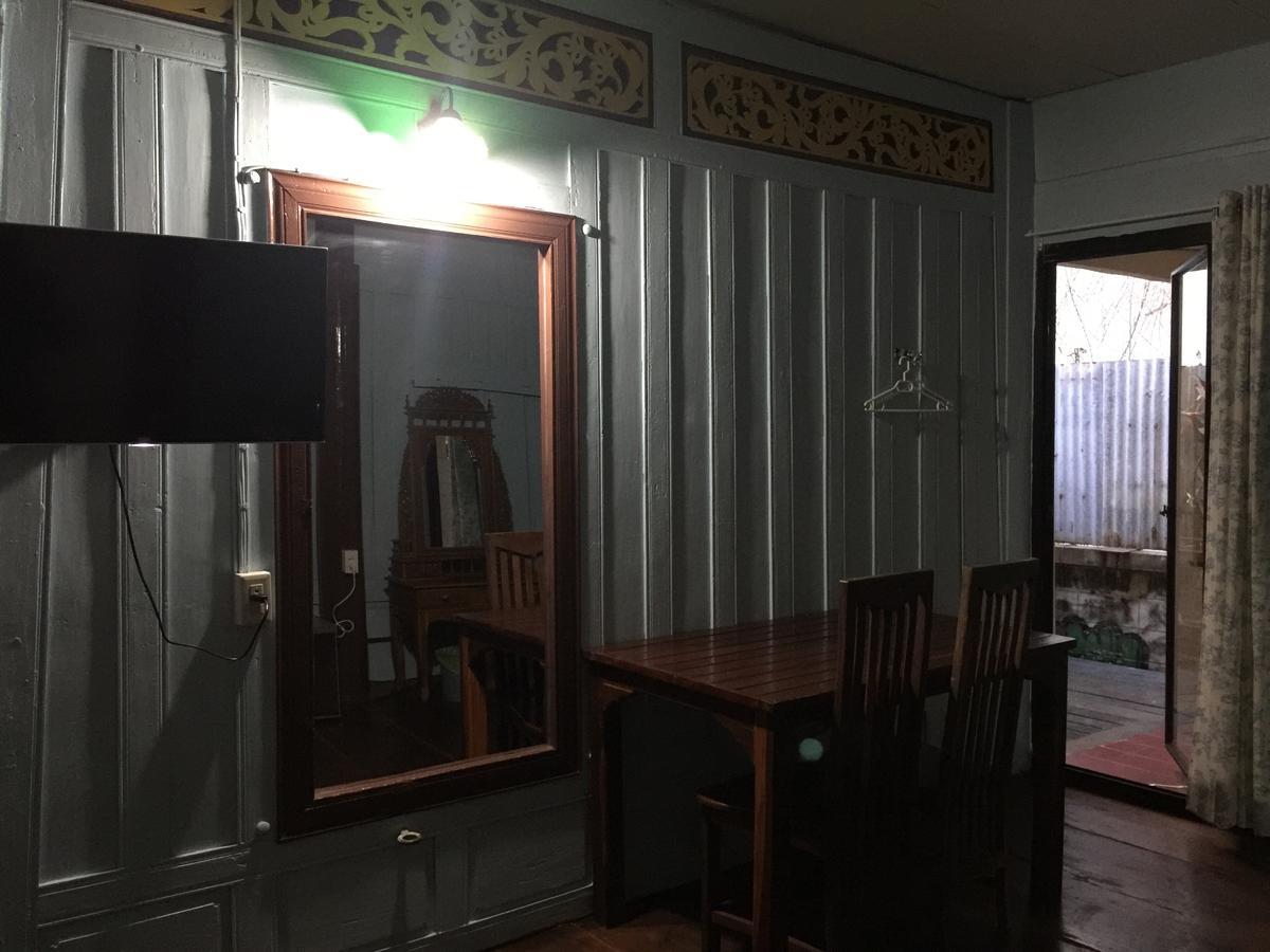 Goodmorning By Tamarind Hostel Phra Nakhon Si Ayutthaya Exterior foto