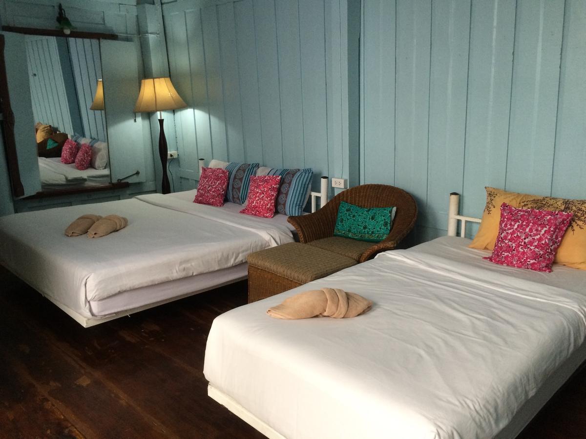Goodmorning By Tamarind Hostel Phra Nakhon Si Ayutthaya Exterior foto