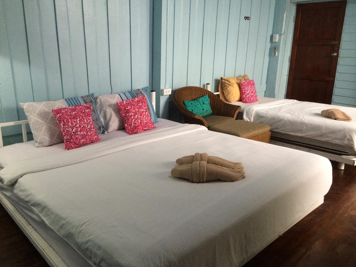 Goodmorning By Tamarind Hostel Phra Nakhon Si Ayutthaya Exterior foto